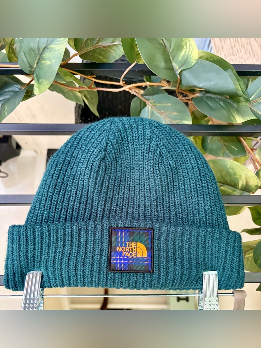 The North Face Green Rib Knit Beanie Plaid Logo Patch One Size Unisex Winter Hat
